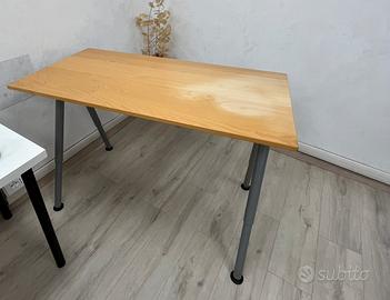 Scrivania legno metallo con  porta tastiera