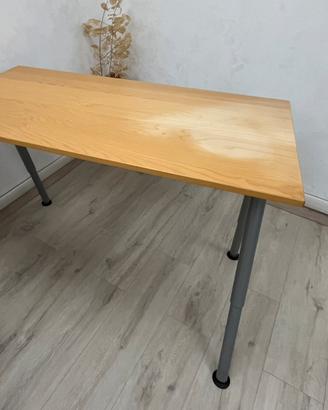 Scrivania legno metallo con  porta tastiera