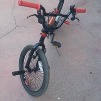 bicicletta BMX 