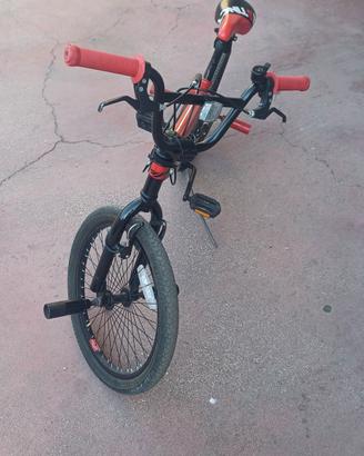 bicicletta BMX 