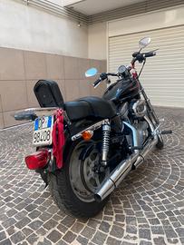 Harley Davidson 883.