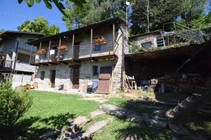 Rustico / Casale di 850 m² con 3 locali a Prarosti