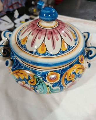 Zuppiera Ceramica Caltagirone firmata Rosy Di Nata