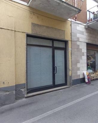 Immobile di 89 m² a Oleggio