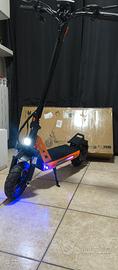 Monopattino elettrico nuovo 300 euro