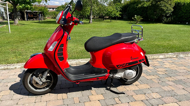 Vespa gts250