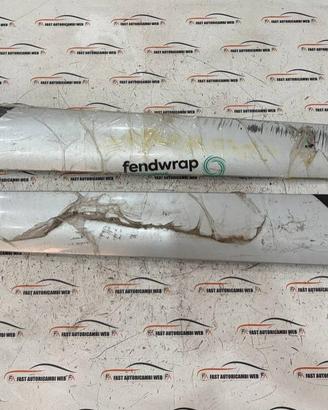 Coppia montanti laterali Land Rover Defender L663 