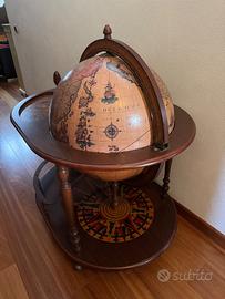 Mobile bar mappamondo