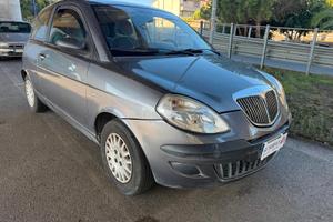 Lancia Ypsilon 1.2 16V Argento