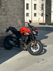 TRIUMPH Street Triple 765 R