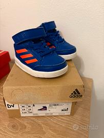 Scarpe Adidas numero 19