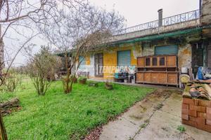 QUADRILOCALE CON RUSTICO E TERRENO EDIFICABILE