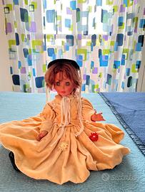 Rara bambola vintage anni ’70 cappello e vestiti