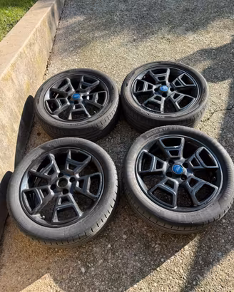 Cerchi ecosport R17 4 fori