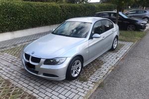 BMW 320i benzina 125 kw