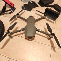 DJI Mavic 2 zoom + Fly More Kit pari al nuovo 