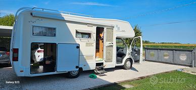 camper mansardato su ducato 2800 jtd del 2004.
