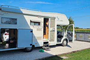 camper mansardato su ducato 2800 jtd del 2004.