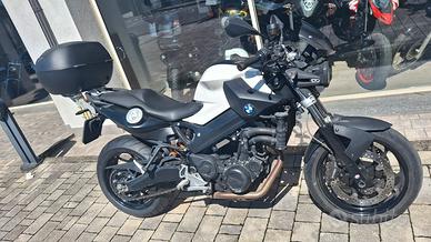 BMW 800R