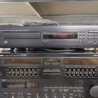 Equalizzatore Pioneer GR-555 e lettore CD Yamaha