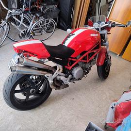 Ducati Monster s2r 800