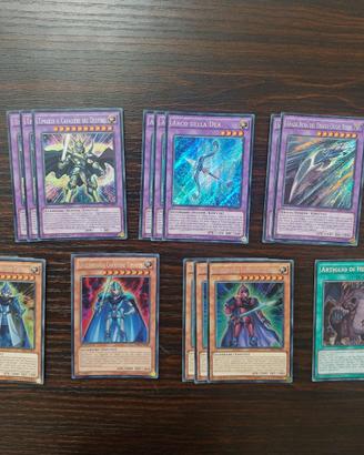 Yu gi oh 19 carte leggendario cavaliere artiglio 