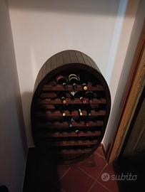 cantinetta in legno scuro