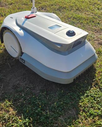 robot tagliaerba 