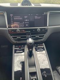 Porsche macan 2000 turbo 265 kv