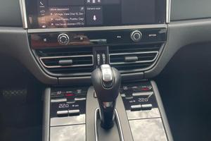Porsche macan 2000 turbo 265 kv