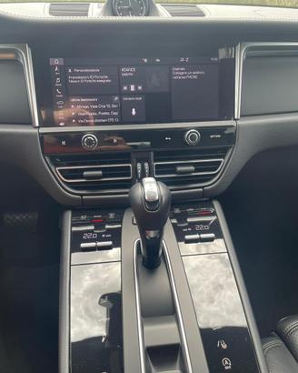 Porsche macan 2000 turbo 265 kv