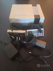 NES Nintendo Entertainment System + due controller