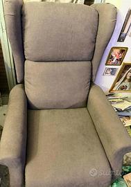 Poltrona multiposizione elettrica