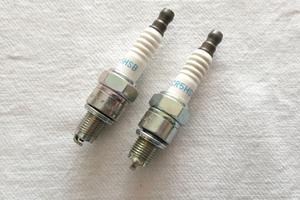 SET 2 candela NGK CR5HSB vari utilizzi per motori