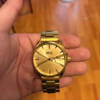 orologio diesel, colore oro, in acciaio. originale