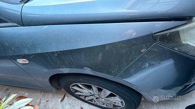 Parafango dx Seat Ibiza anno 2013 modello 6J - 5 p