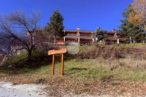 2 LOCALI A ROCCA DI CAMBIO