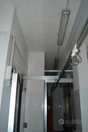 Binario aereo per macelleria con bilancia elettron