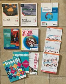 Libri di testo scolastici nuovi mai usati
