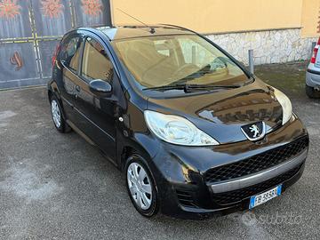 Peugeot 107 1.0 benzina neopatenati