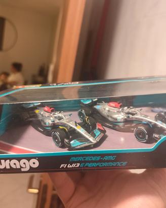 Set 2 Mercedes AMG F1 W13 E-Performance 1/43
