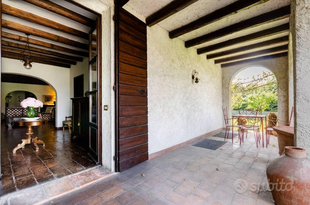 Villa di 460 m² con più di 5 locali e box auto dop - Vista 6