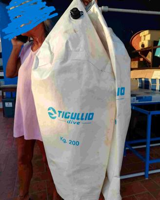 Materiale subacqueo in svendita