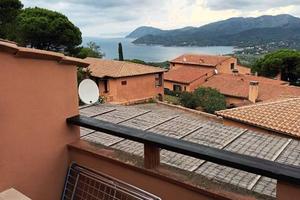 a Portoferraio Bilocale vista mare in residenza es