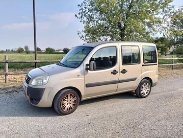 FIAT DOBLO’ Benzina + GPL