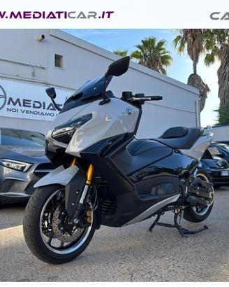 YAMAHA T Max 560