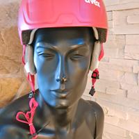 Casco e occhiali da sci per bambina