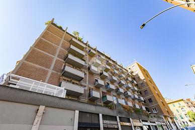 2 LOCALI A ROMA