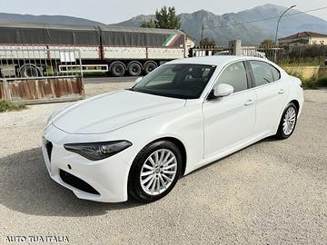 Alfa Romeo Giulia 180cv navi led xenon camera