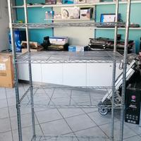 scaffalatura metallica cromata a 5 ripiani